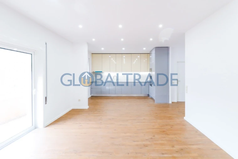 Apartamento T3 para Venda em Aguas Santas Foto 2