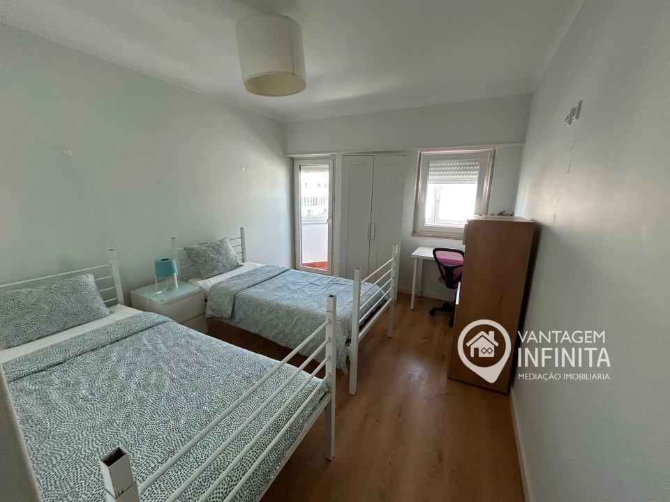 Moradia T5 para Venda em Costa da Caparica Foto 8