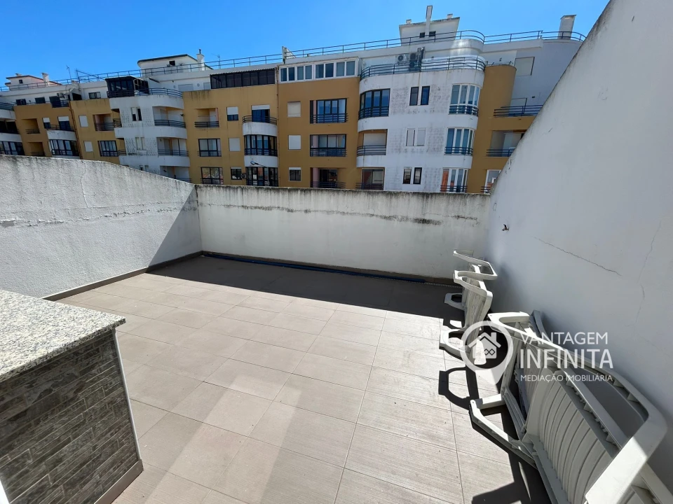 Moradia T5 para Venda em Costa da Caparica Foto 15