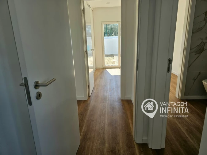 Moradia T3 para Venda em Quinta do Anjo Foto 13