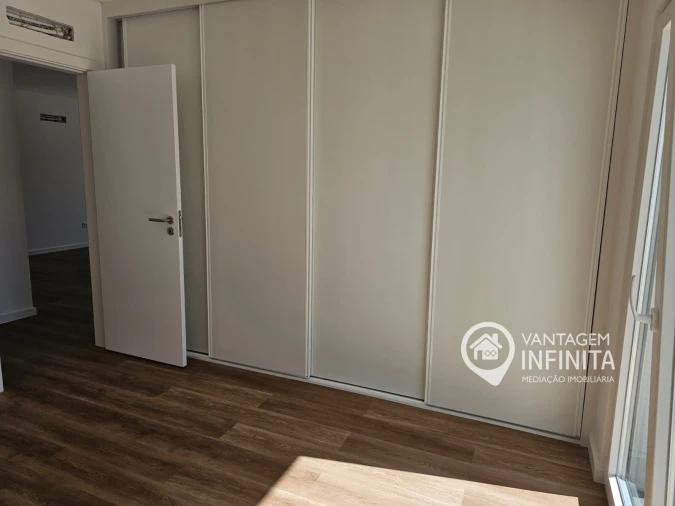 Moradia T3 para Venda em Quinta do Anjo Foto 12