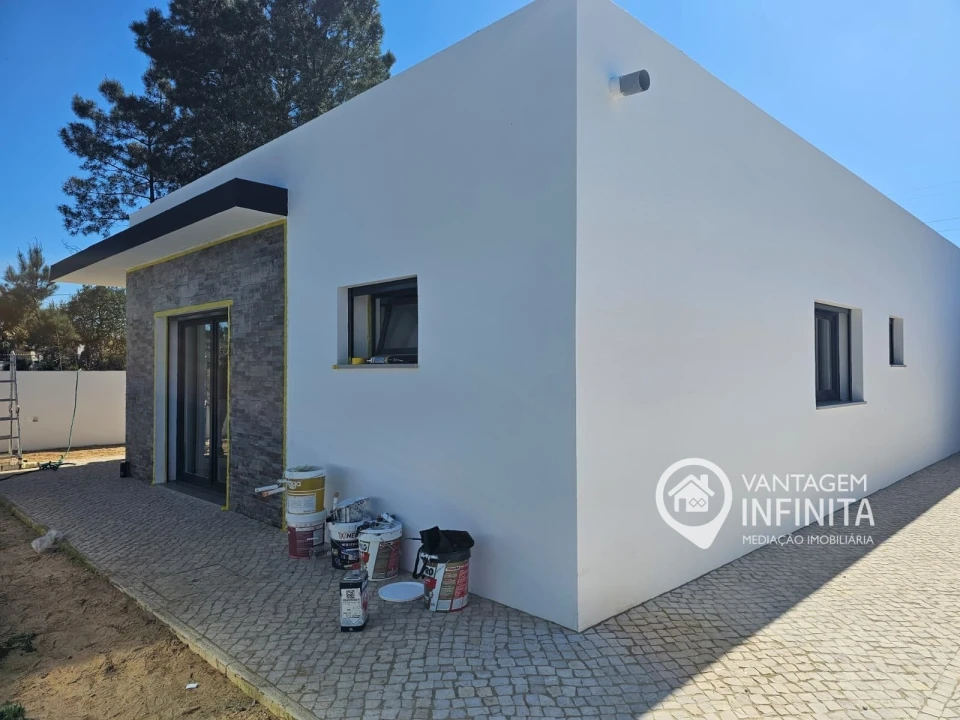 Moradia T3 para Venda em Quinta do Anjo Foto 1