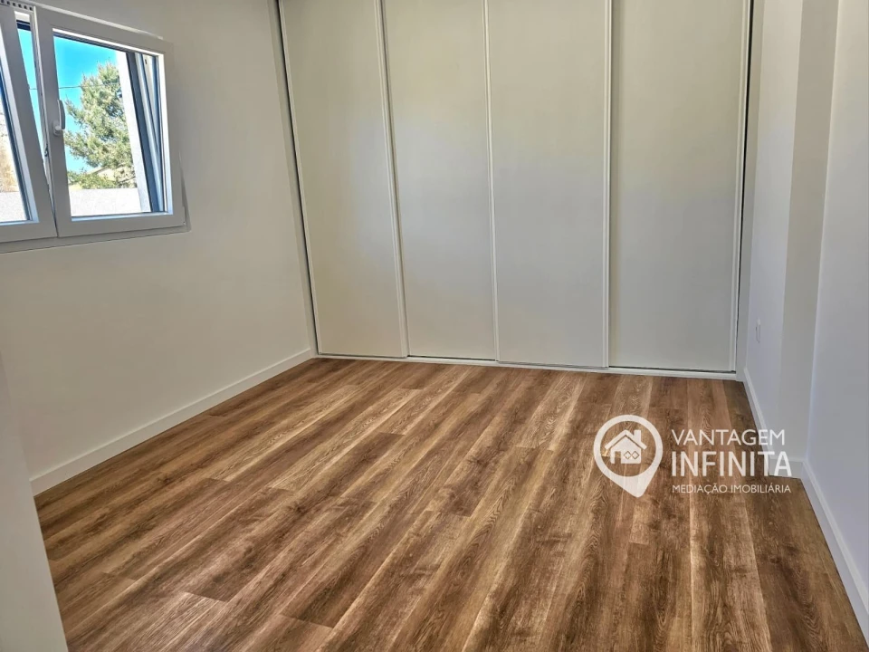 Moradia T3 para Venda em Quinta do Anjo Foto 17