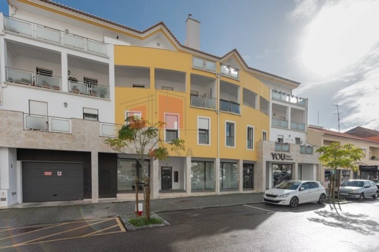 Apartamento T3 para Venda em Malveira e São Miguel de Alcainça