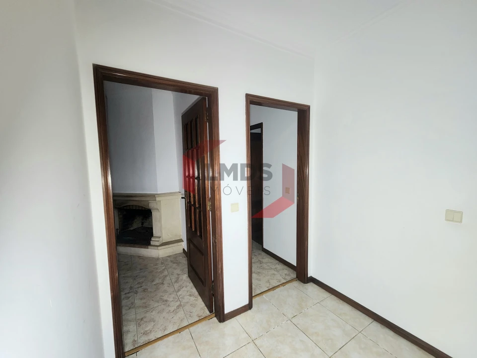 Apartamento T2 para Venda em Grijó e Sermonde Foto 6