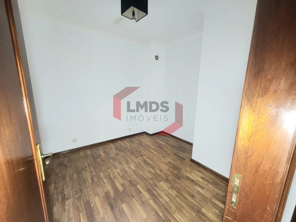 Apartamento T2 para Venda em Grijó e Sermonde Foto 13