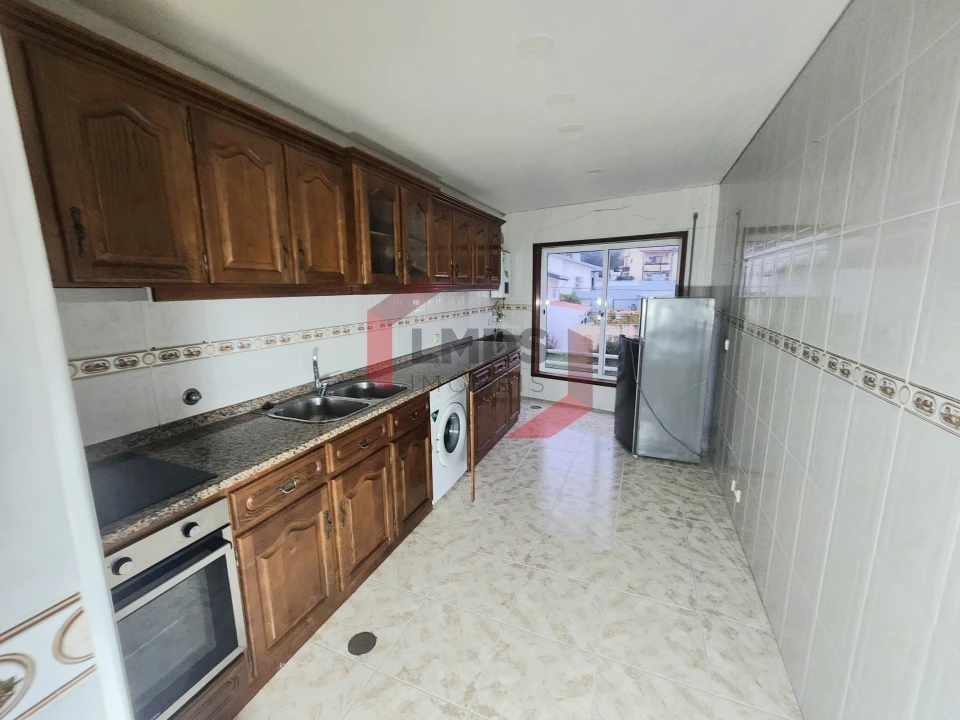 Apartamento T2 para Venda em Grijó e Sermonde Foto 4