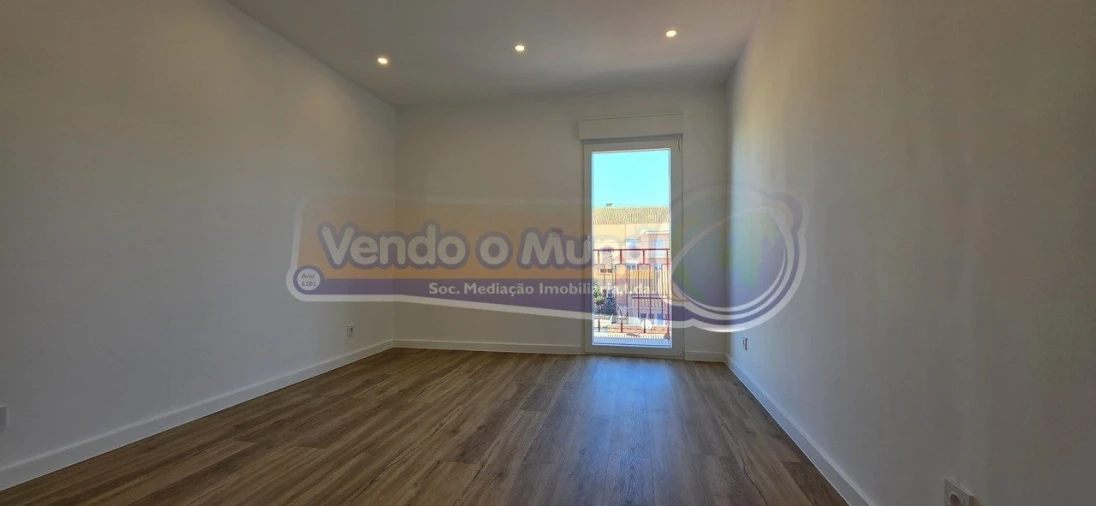Apartamento T2 para Venda em Alhandra, São João dos Montes e Calhandriz Foto 5