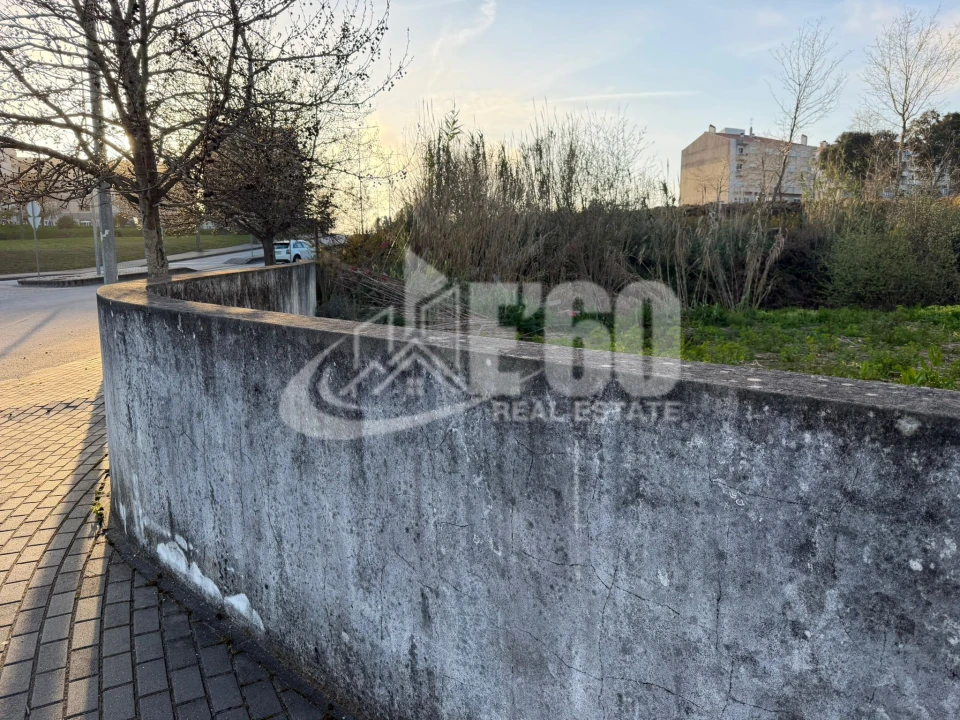 Terreno para Venda em Santa Maria da Feira, Travanca, Sanfins e Espargo Foto 4