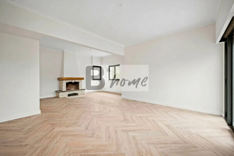 Moradia T4 para Venda em Corroios Foto 4