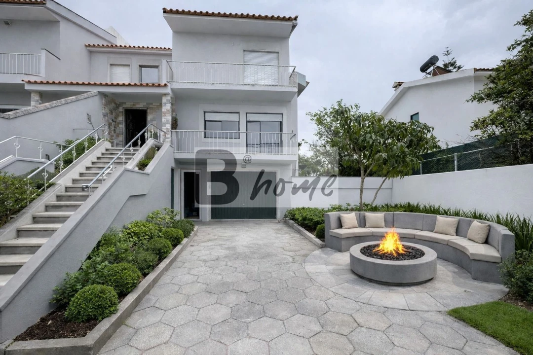 Moradia T4 para Venda em Corroios Foto 1