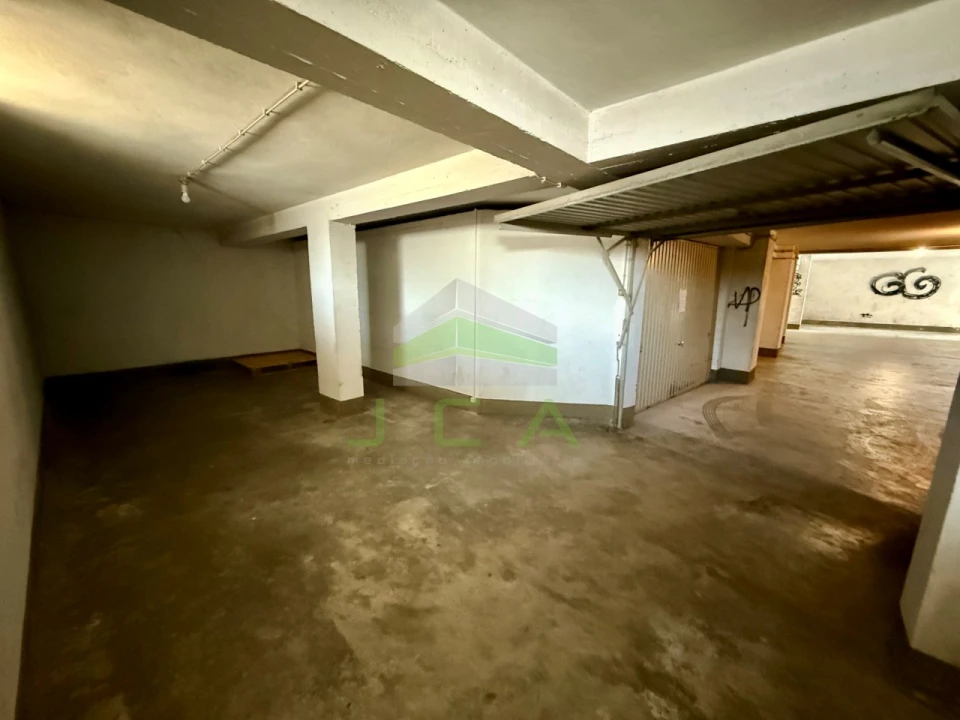 Garagem para Arrendamento em Leiria, Pousos, Barreira e Cortes Foto 5