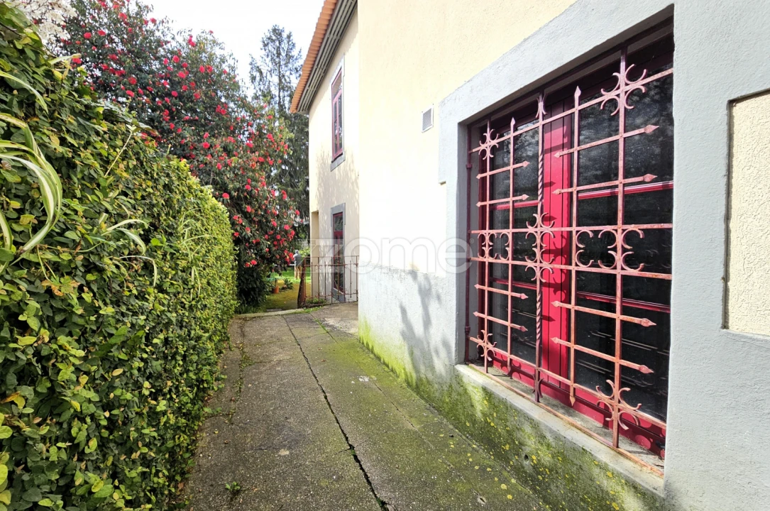 Moradia T4 para Venda em Paranhos Foto 4