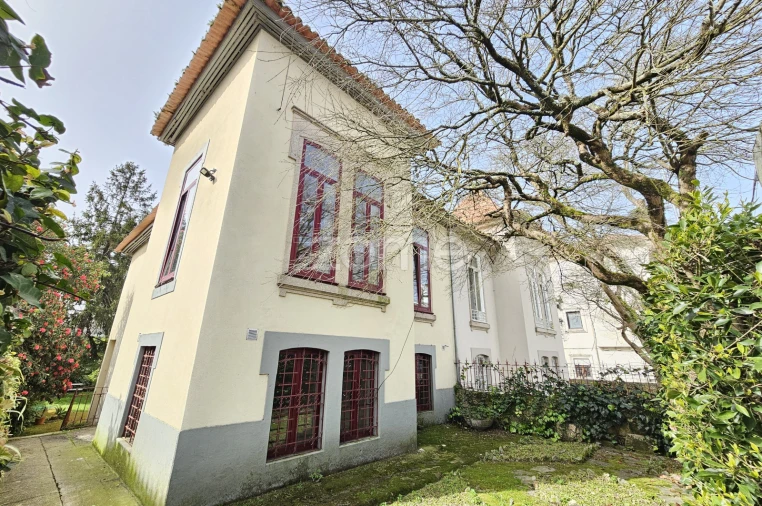 Moradia T4 para Venda em Paranhos Foto 2