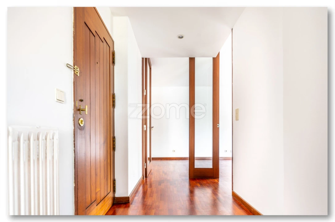 Apartamento T2 para Arrendamento em Ramalde Foto 7