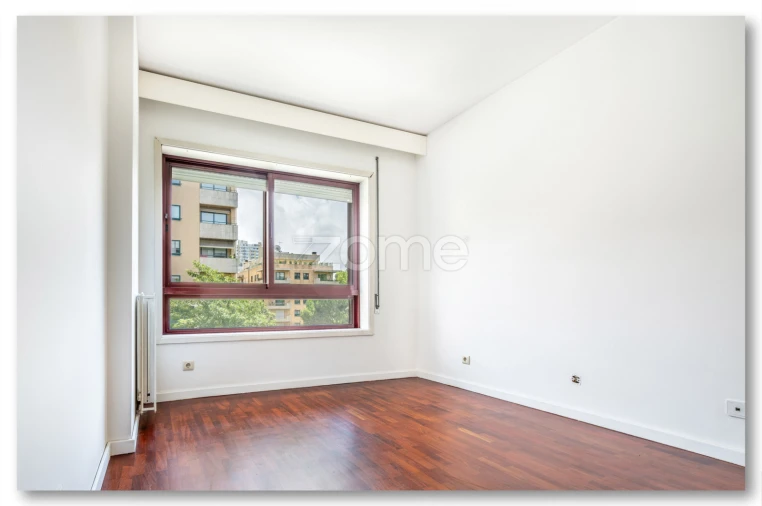 Apartamento T2 para Arrendamento em Ramalde Foto 23