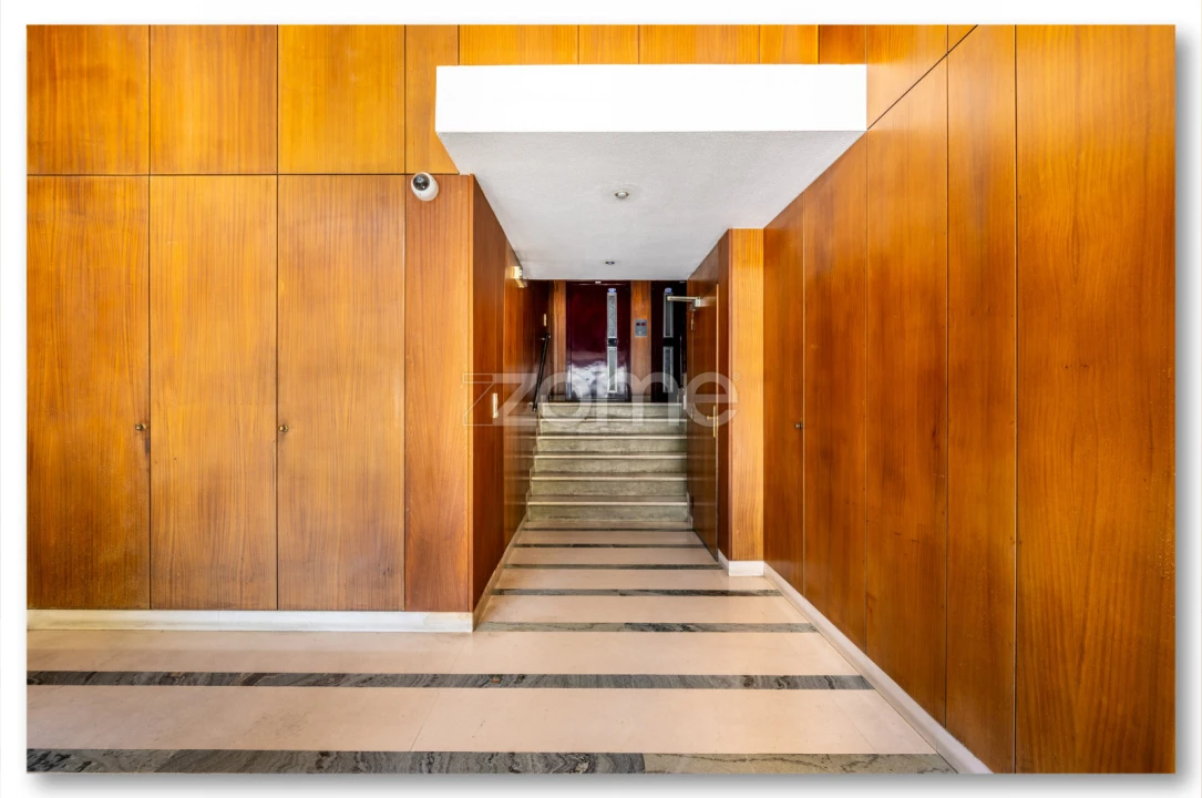 Apartamento T2 para Arrendamento em Ramalde Foto 6