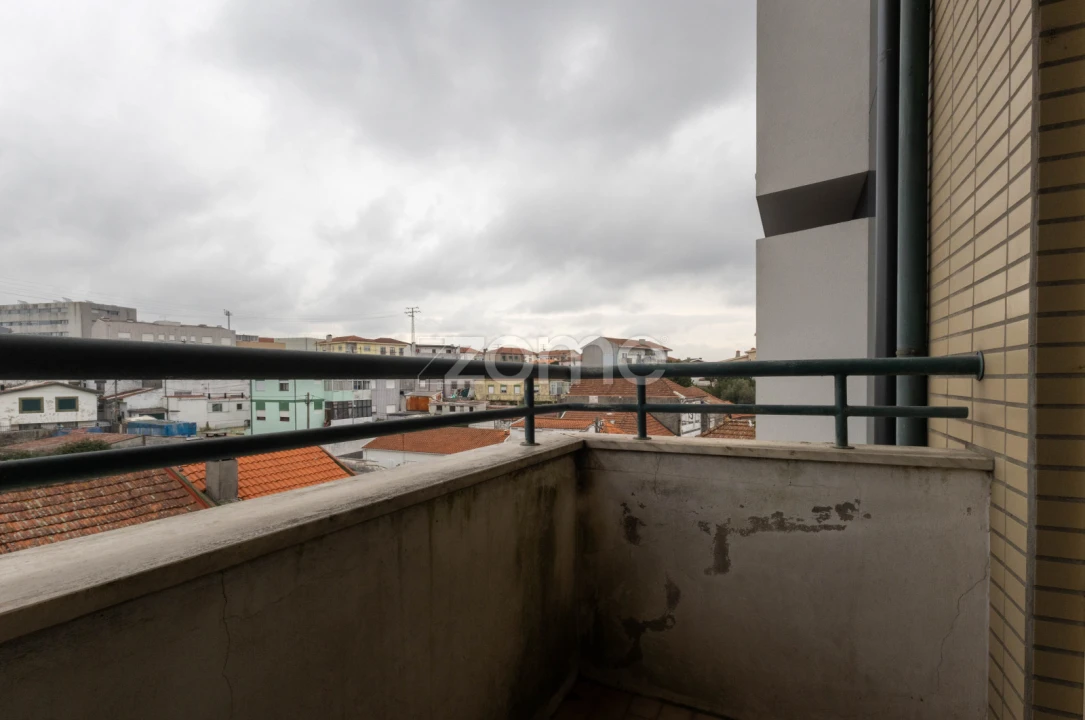 Apartamento T1 para Arrendamento em Pedrouços Foto 5