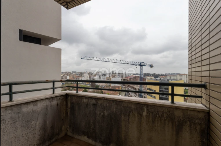 Apartamento T1 para Arrendamento em Pedrouços Foto 10