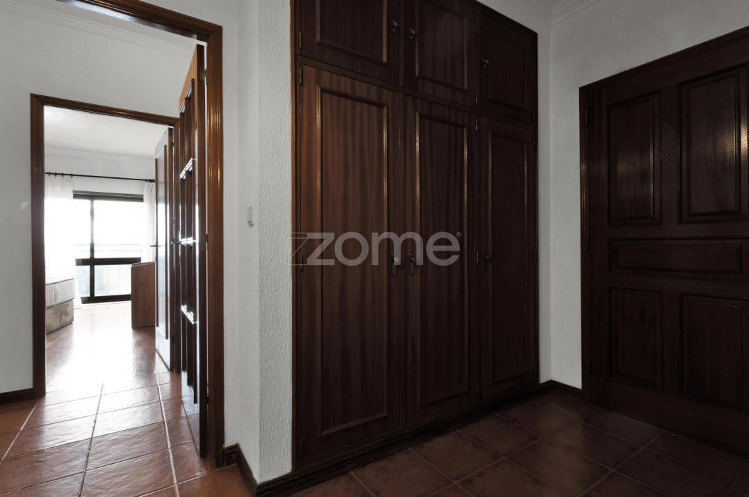 Apartamento T1 para Arrendamento em Pedrouços Foto 19