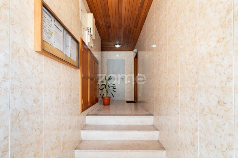 Apartamento T2 para Venda em Canidelo Foto 3