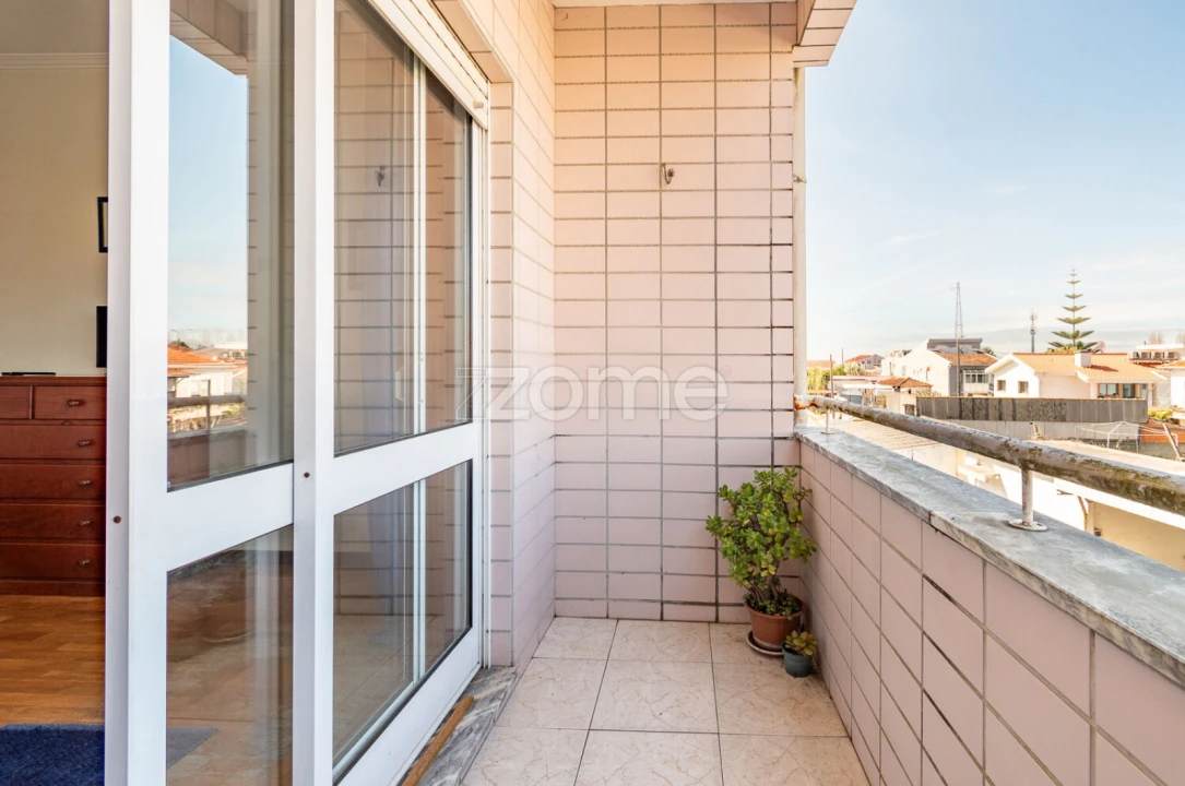 Apartamento T2 para Venda em Canidelo Foto 30