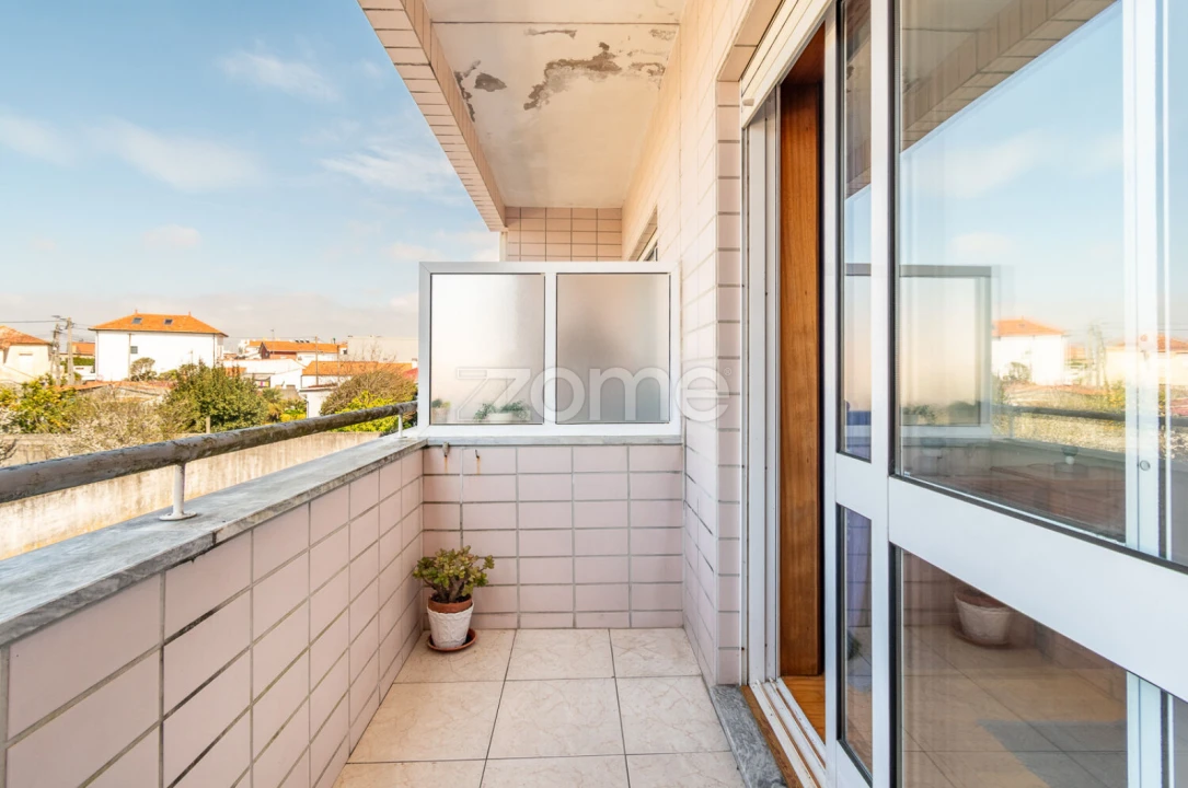 Apartamento T2 para Venda em Canidelo Foto 31