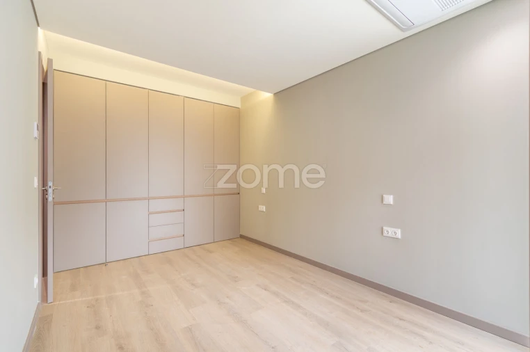 Apartamento T2 para Venda em Mafamude e Vilar do Paraíso Foto 24