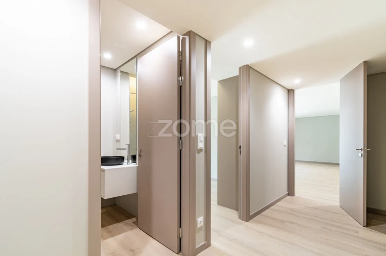 Apartamento T2 para Venda em Mafamude e Vilar do Paraíso Foto 15