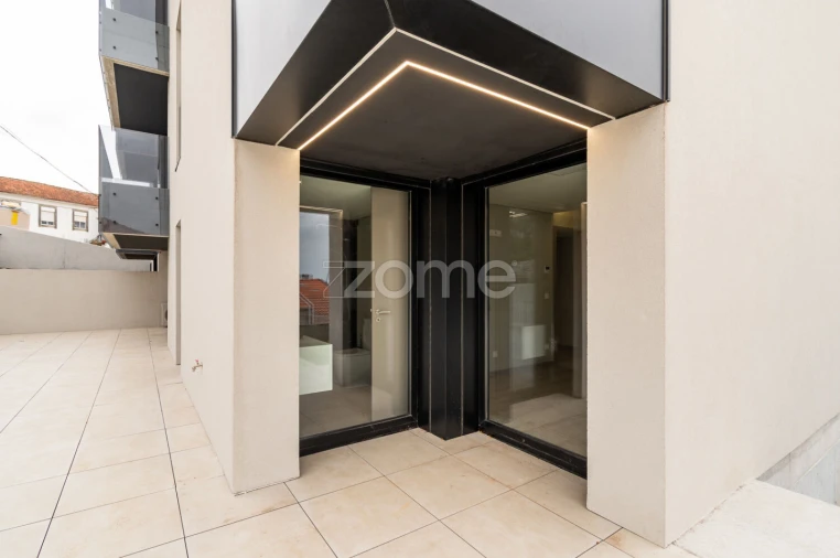 Apartamento T2 para Venda em Mafamude e Vilar do Paraíso Foto 25