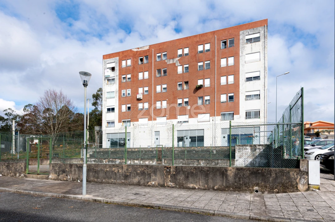 Apartamento T2 para Venda em Campo e Sobrado Foto 3