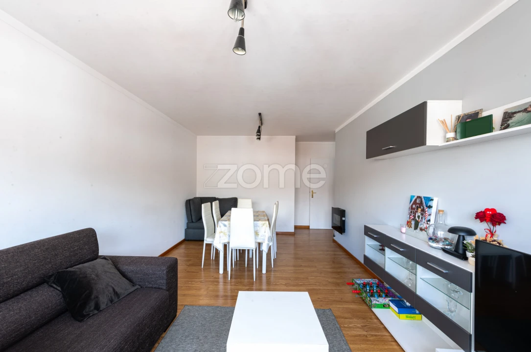 Apartamento T2 para Venda em Campo e Sobrado Foto 11