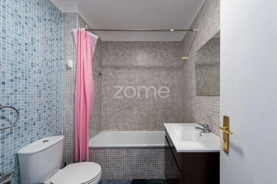 Apartamento T2 para Venda em Campo e Sobrado Foto 16