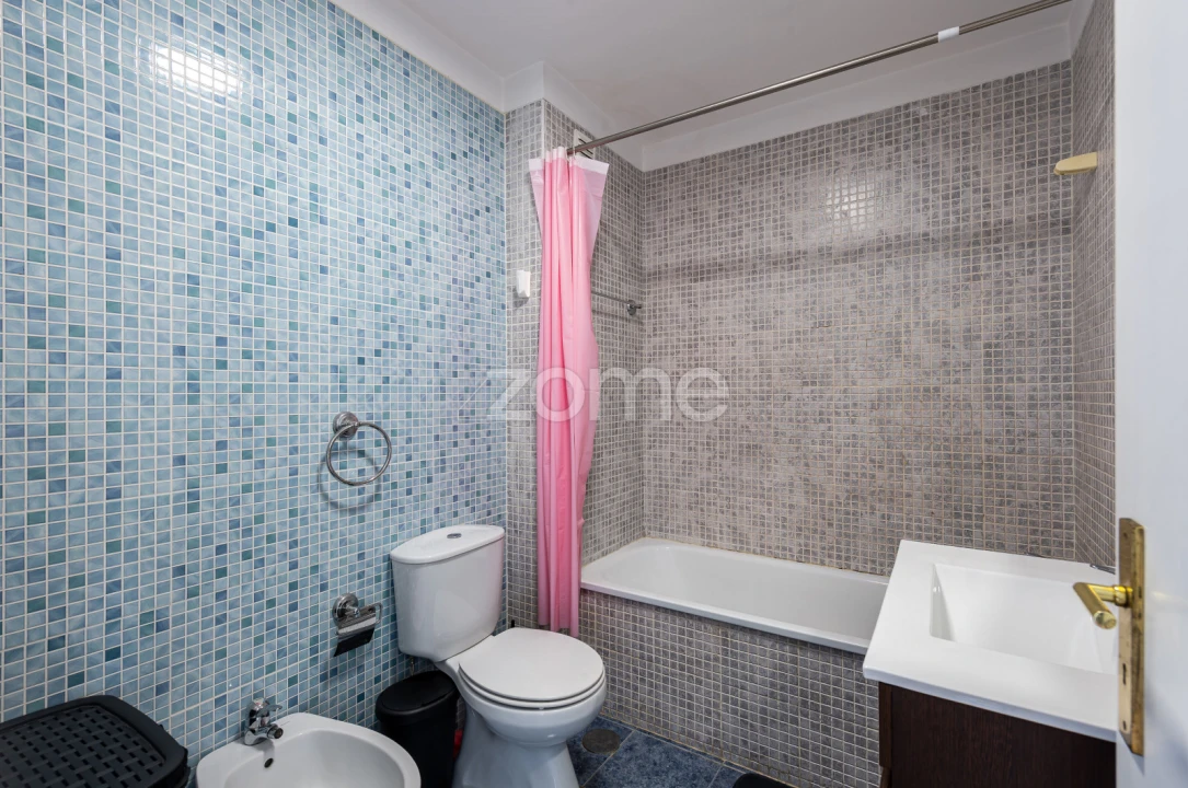 Apartamento T2 para Venda em Campo e Sobrado Foto 17