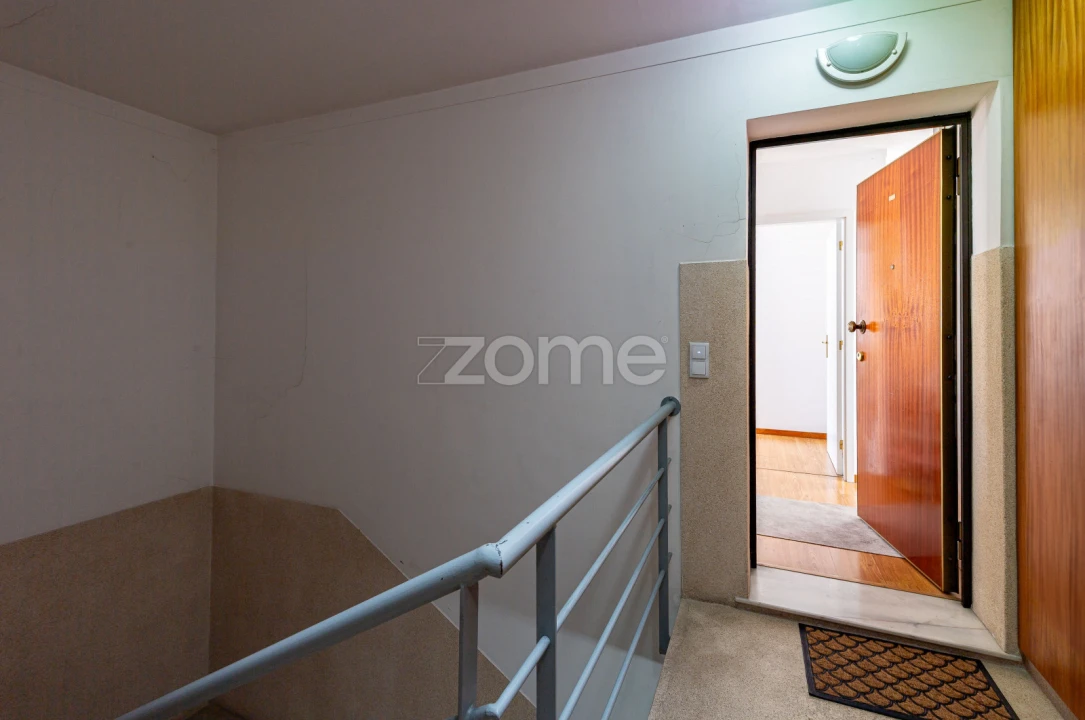 Apartamento T2 para Venda em Campo e Sobrado Foto 6