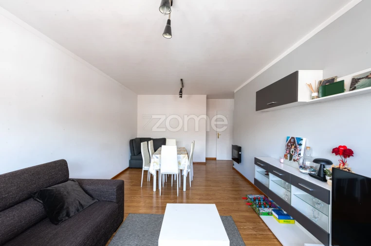 Apartamento T2 para Venda em Campo e Sobrado Foto 11