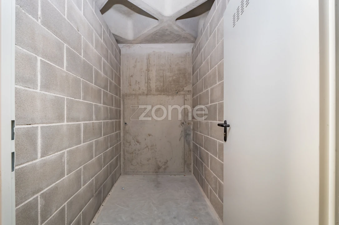 Apartamento T1 para Venda em Parque das Nações Foto 30