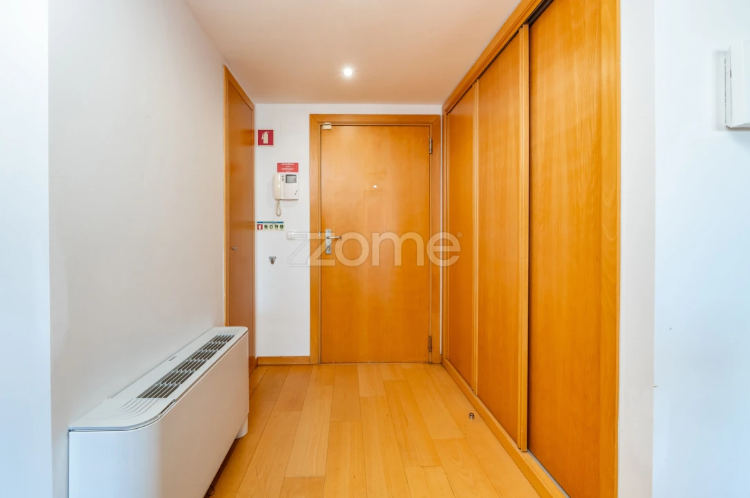 Apartamento T1 para Venda em Parque das Nações Foto 7