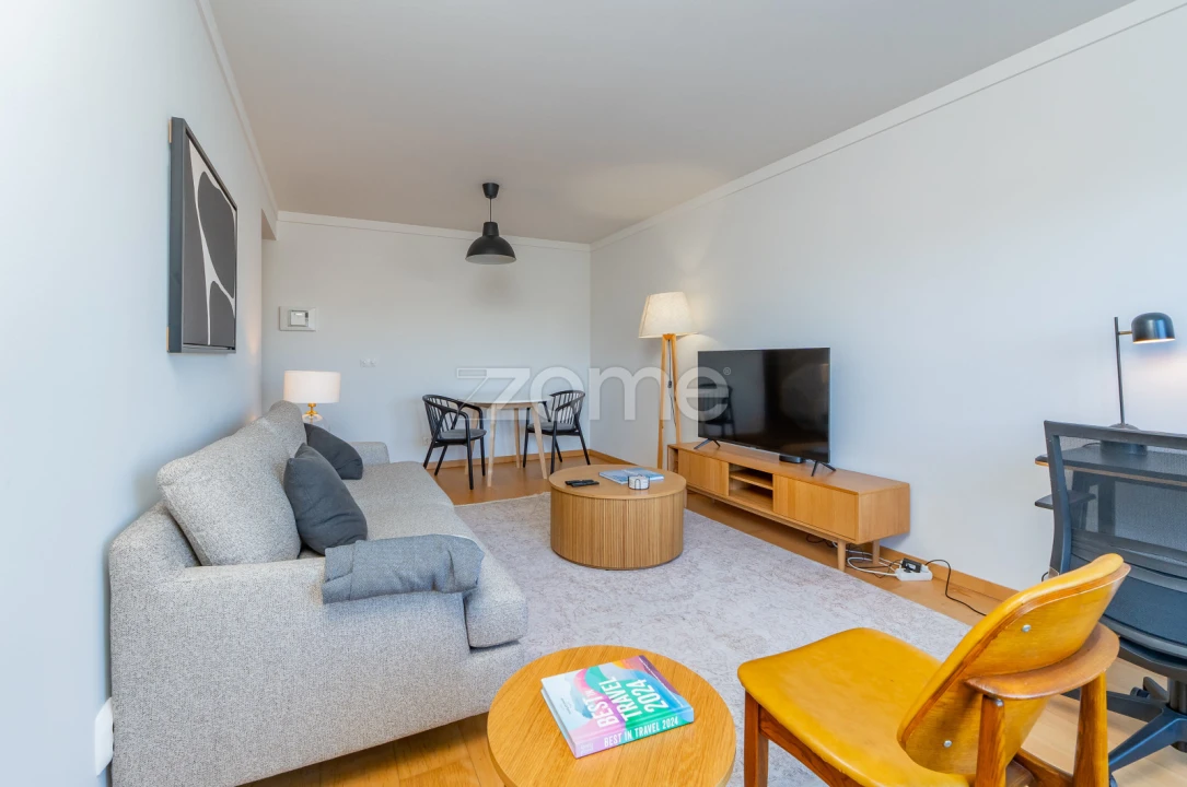Apartamento T1 para Venda em Parque das Nações Foto 17