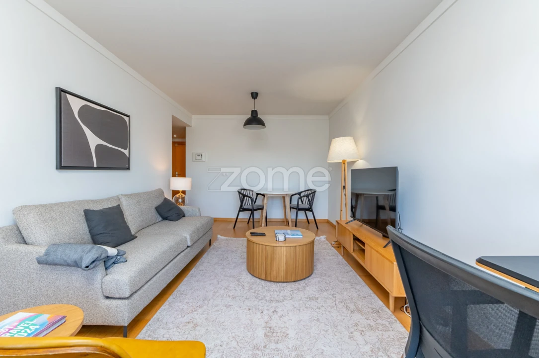 Apartamento T1 para Venda em Parque das Nações Foto 15