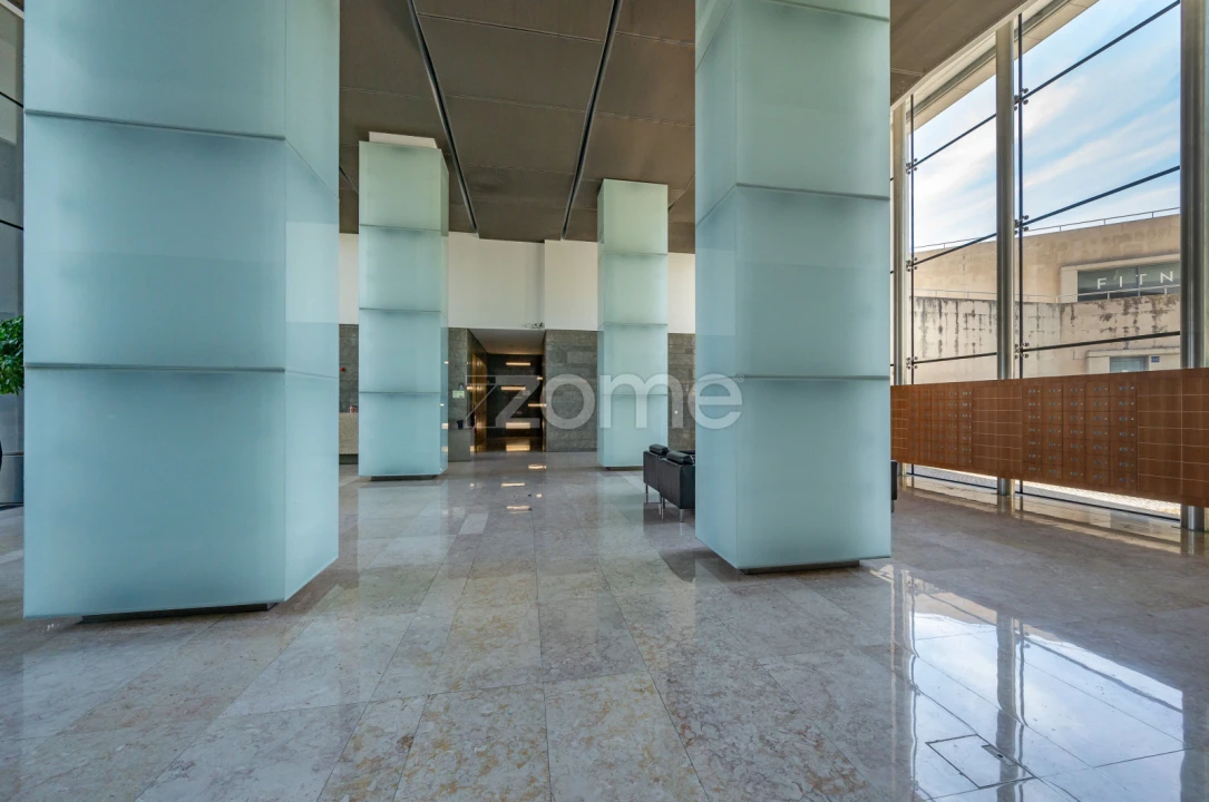 Apartamento T1 para Venda em Parque das Nações Foto 24