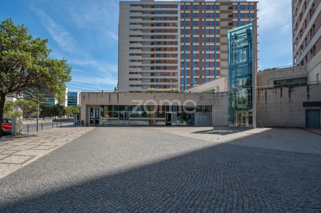 Apartamento T1 para Venda em Parque das Nações Foto 27