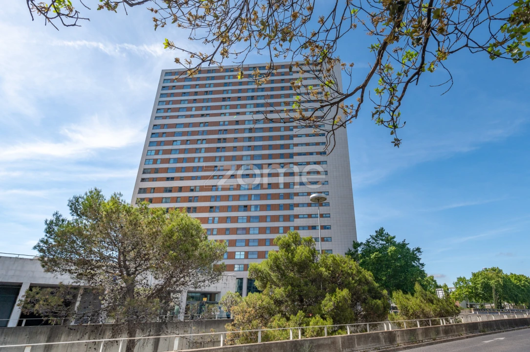 Apartamento T1 para Venda em Parque das Nações Foto 1