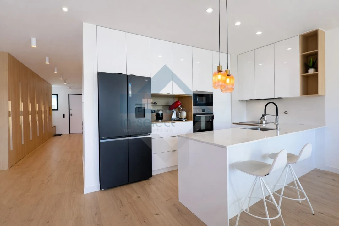 Moradia T3 para Venda em Quelfes Foto 8