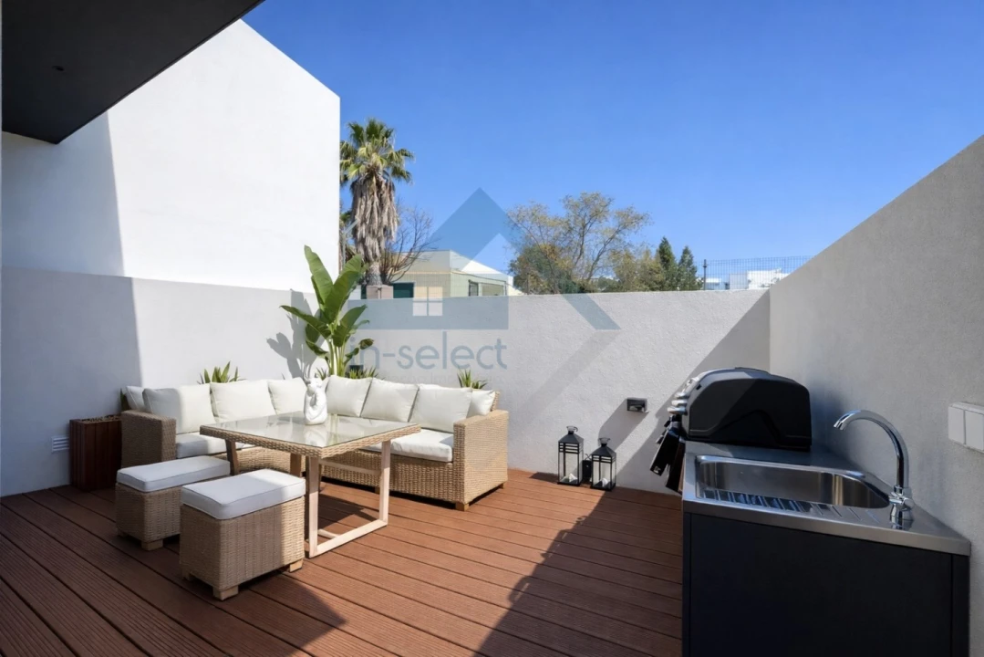 Moradia T3 para Venda em Quelfes Foto 9