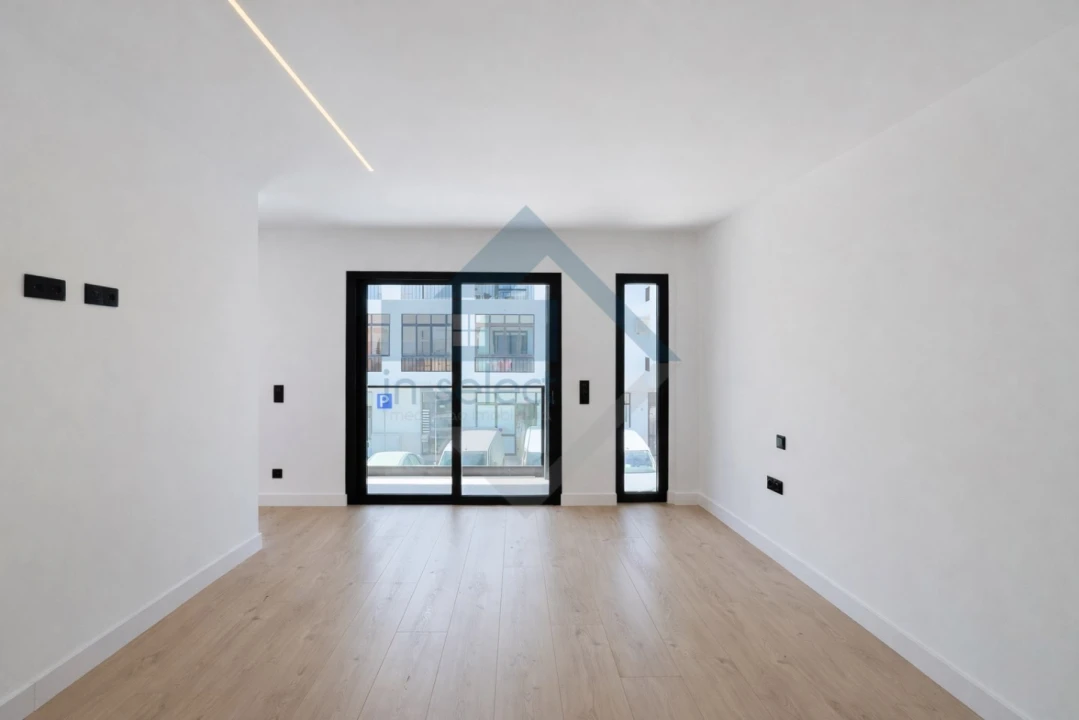 Moradia T3 para Venda em Quelfes Foto 19