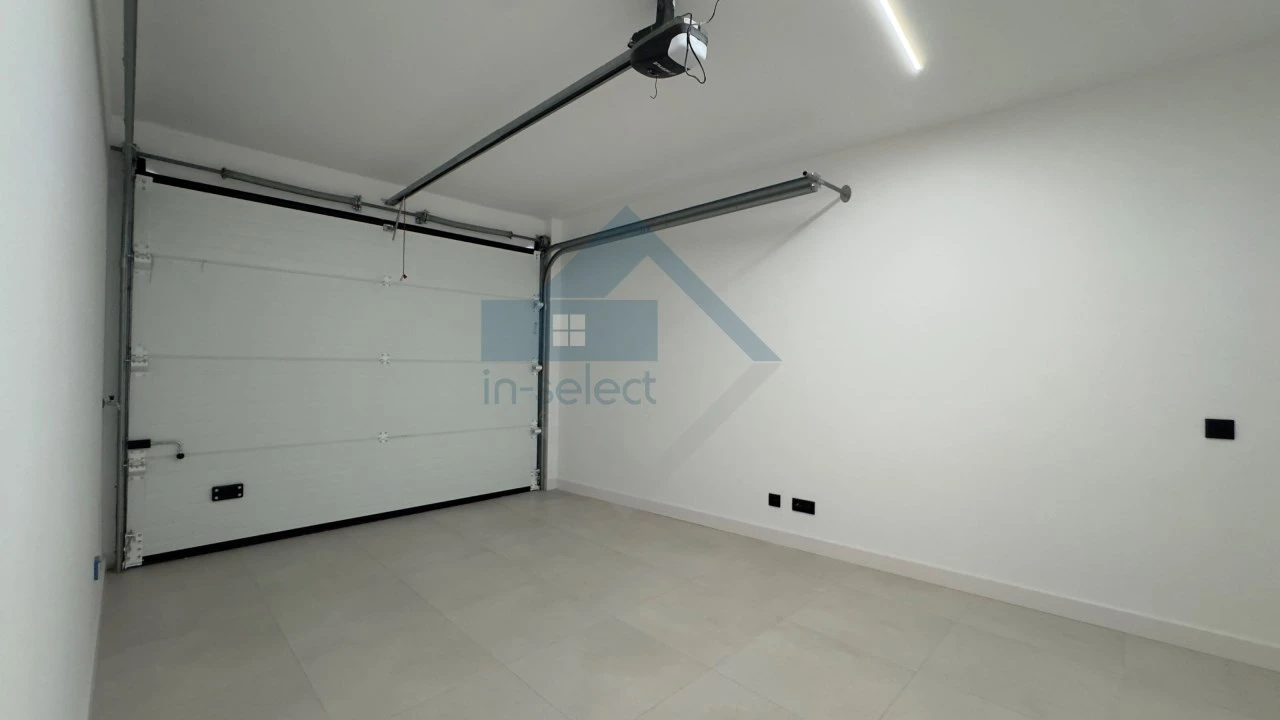 Moradia T3 para Venda em Quelfes Foto 24