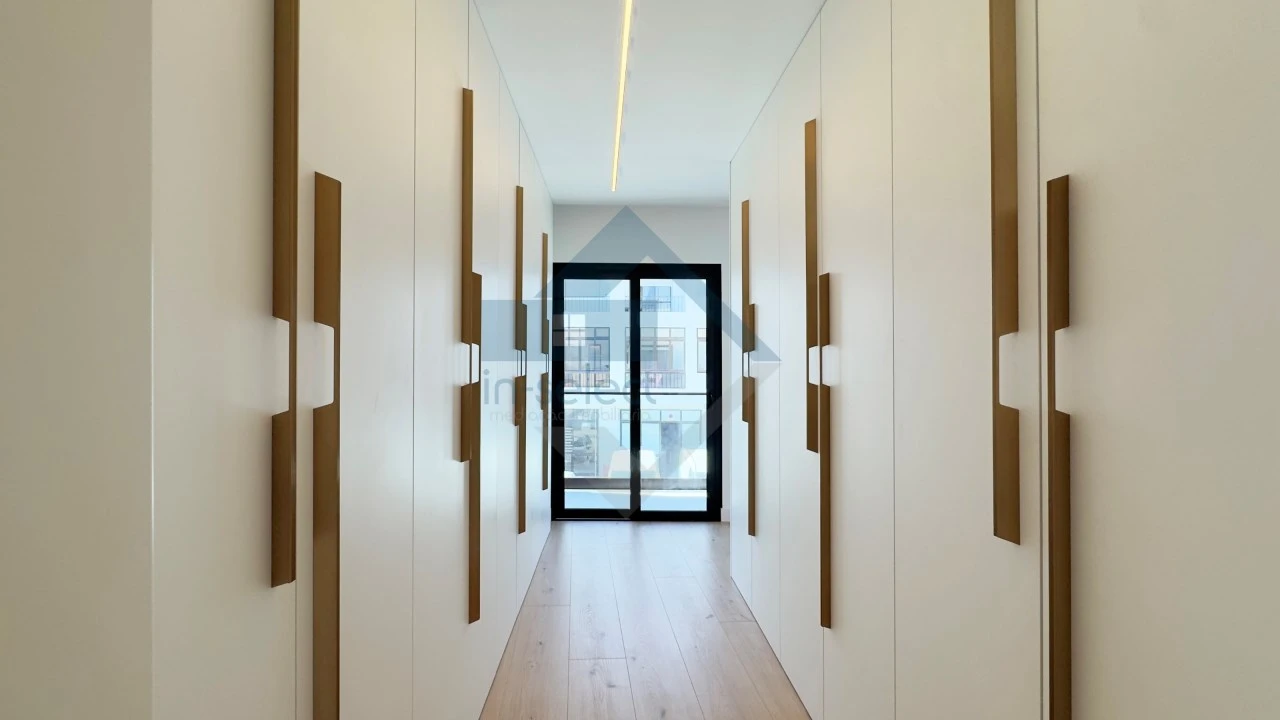 Moradia T3 para Venda em Quelfes Foto 28