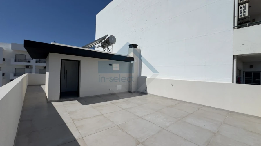 Moradia T3 para Venda em Quelfes Foto 41