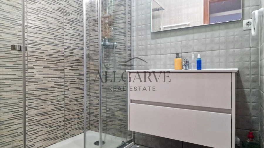 Apartamento T1 para Venda em Portimão Foto 9